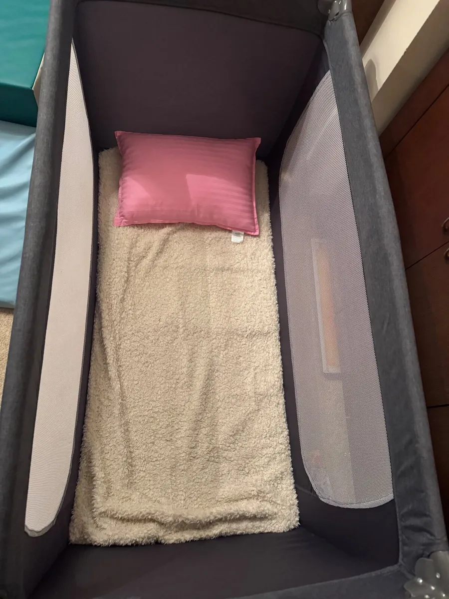 Travel cot miniuno - Image 2