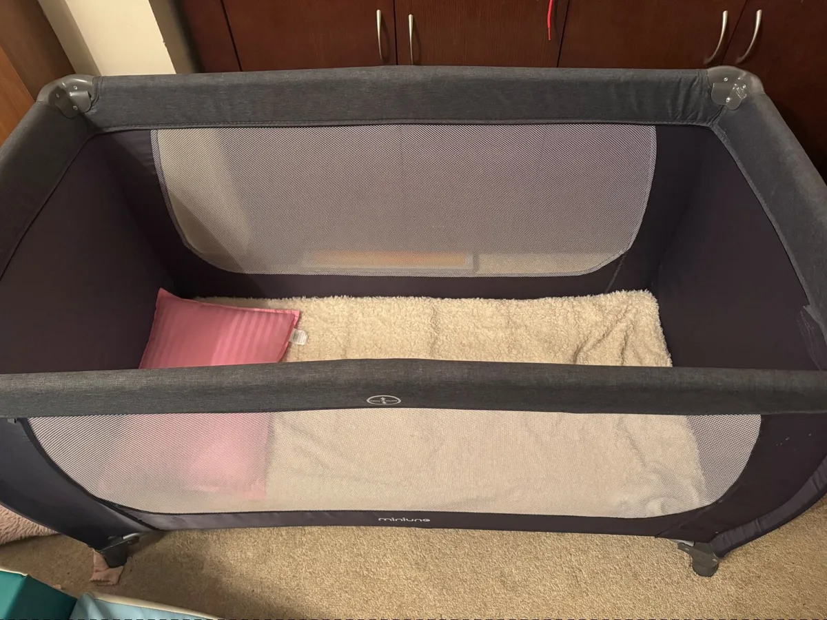 Travel cot miniuno - Image 3