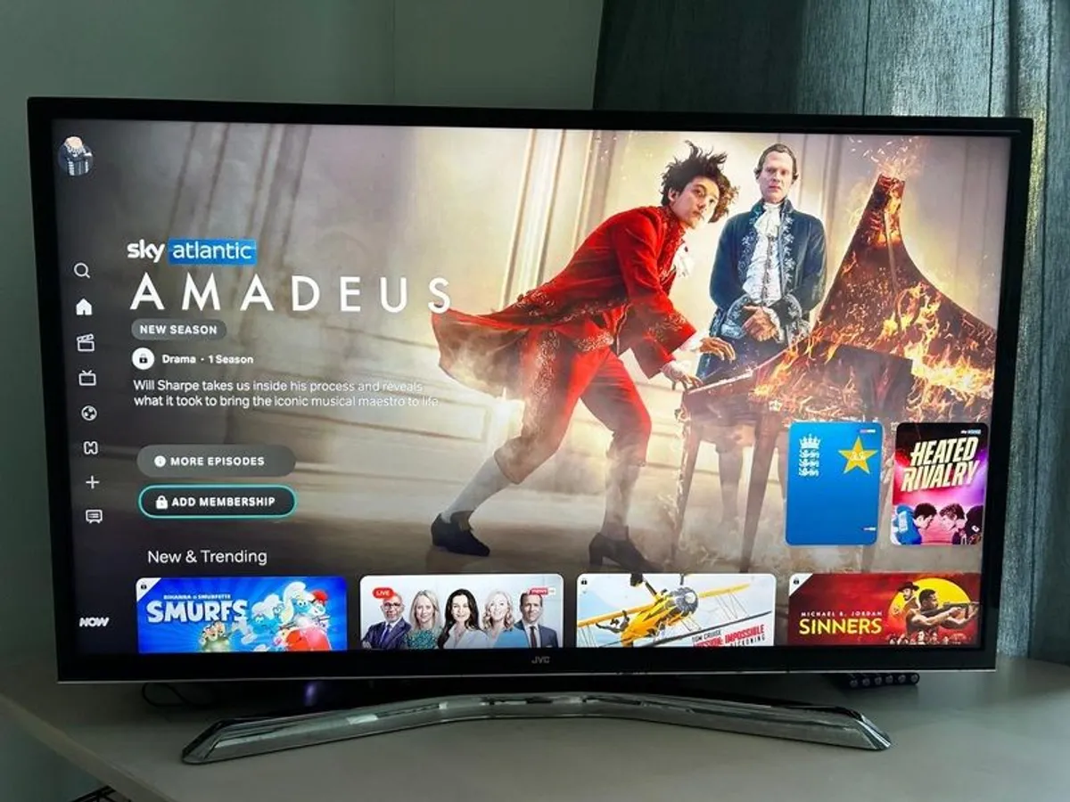 Jvc Lt-40c890 40" Smart 4k Ultra Hd Hdr Led Tv - Image 1