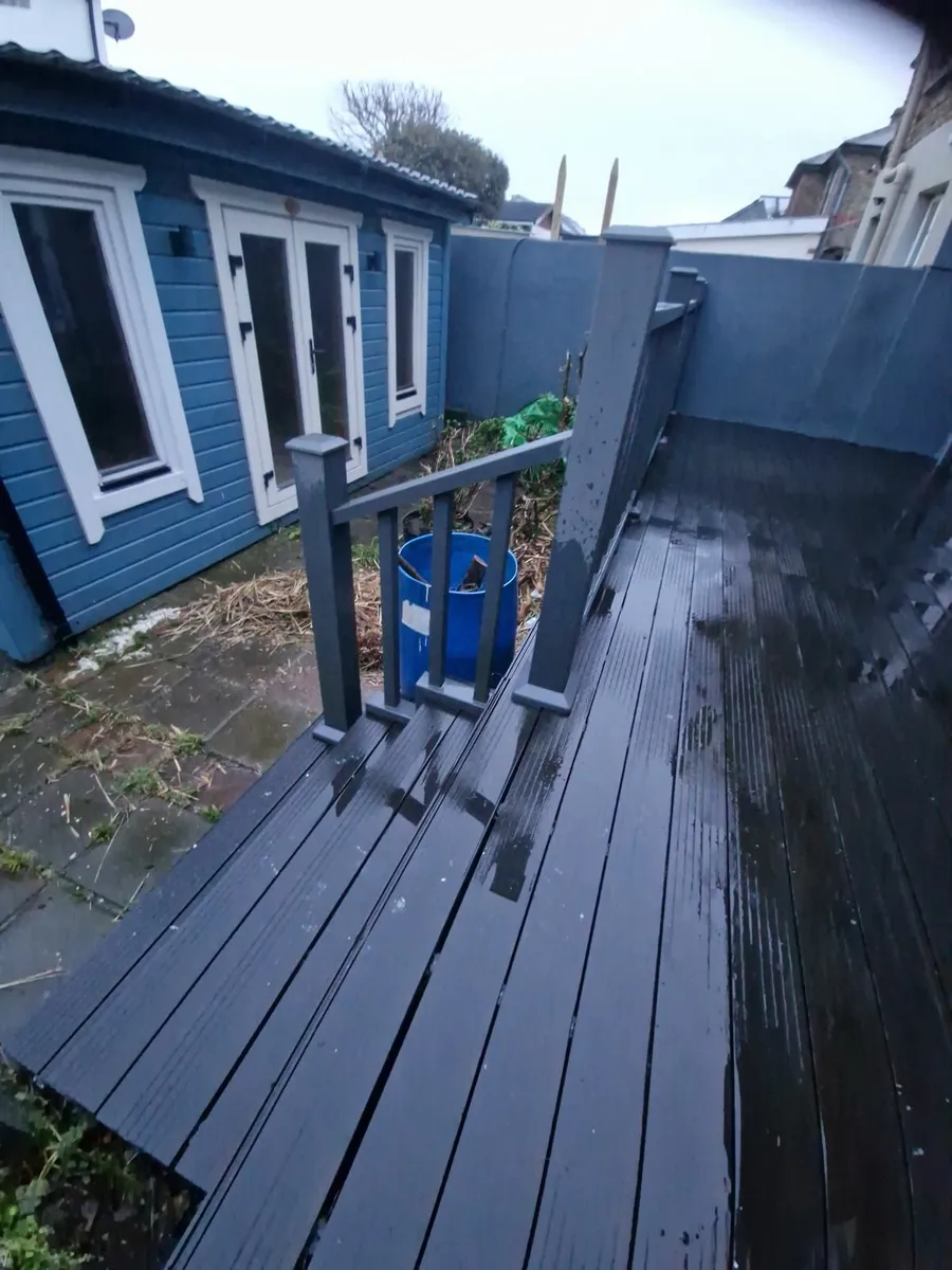 Decking 20m sq Railing & Steps - Image 4
