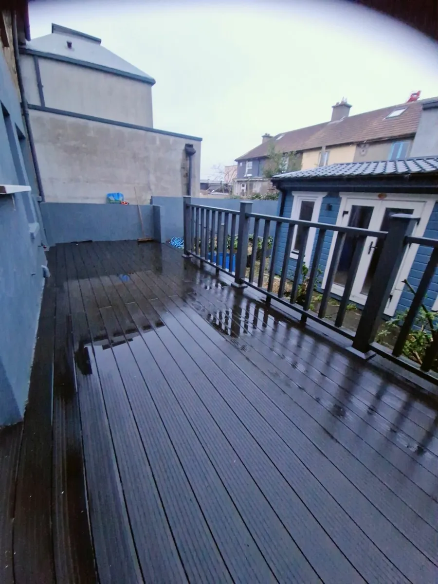 Decking 20m sq Railing & Steps - Image 1