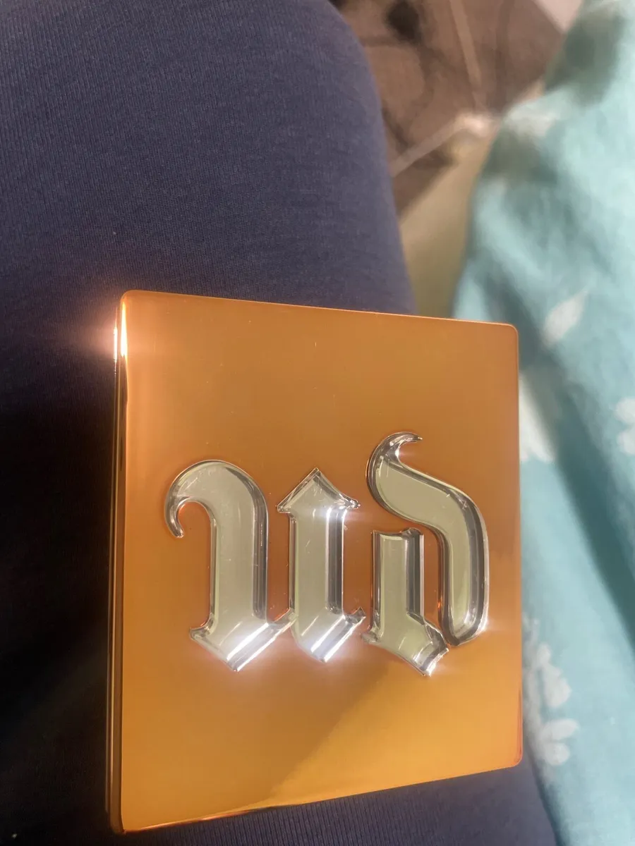 New urban decay foundation - Image 1