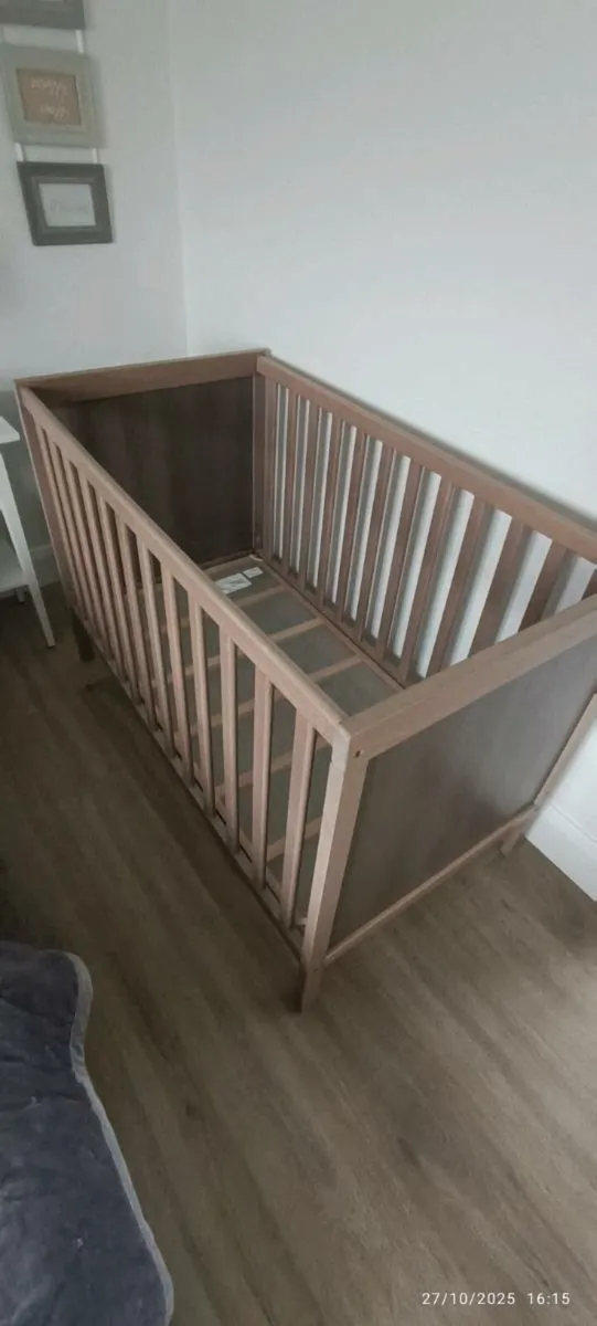 IKEA cot - Image 3