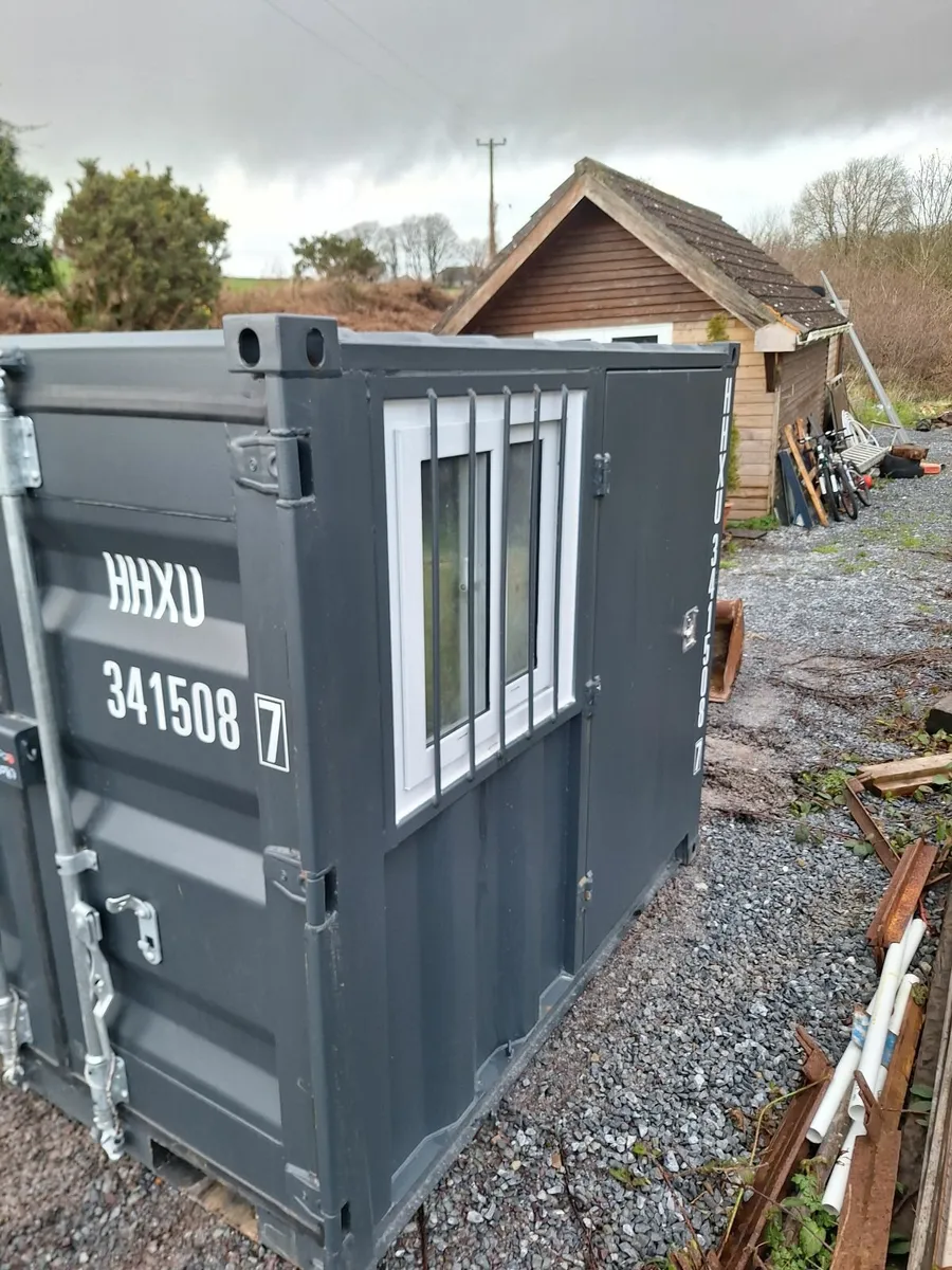 New 6'6" x5'5" container with window and side door - Image 2