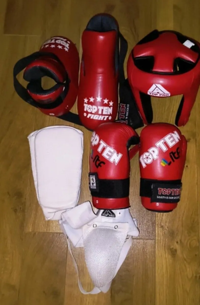 Kids taekwondo sparring gear