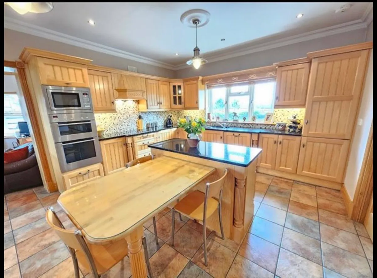 Solid wood kitchen - Image 1