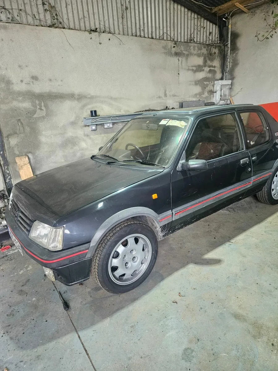 Peugeot  205 gti 1990  1.9 - Image 4