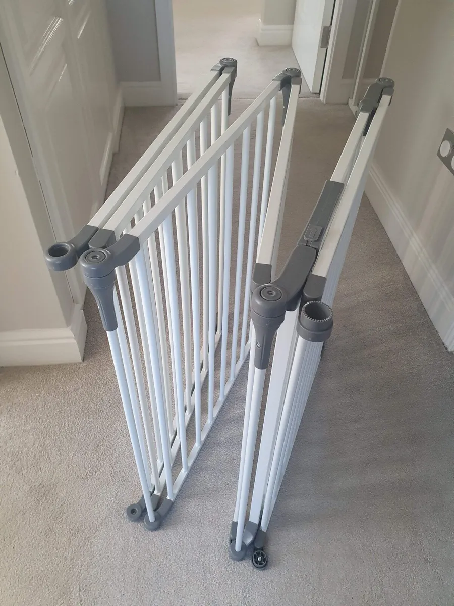 3-in-1 Playpen Gate - Image 3