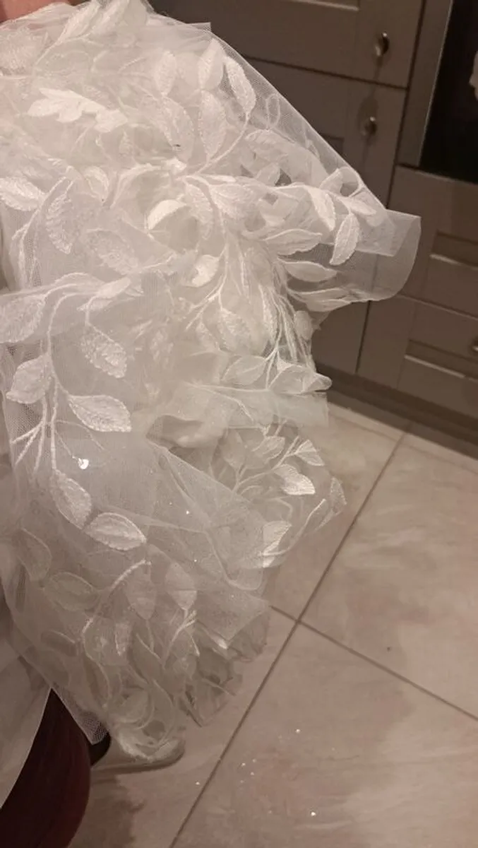 Madi Lane Jaya wedding gown - Image 3