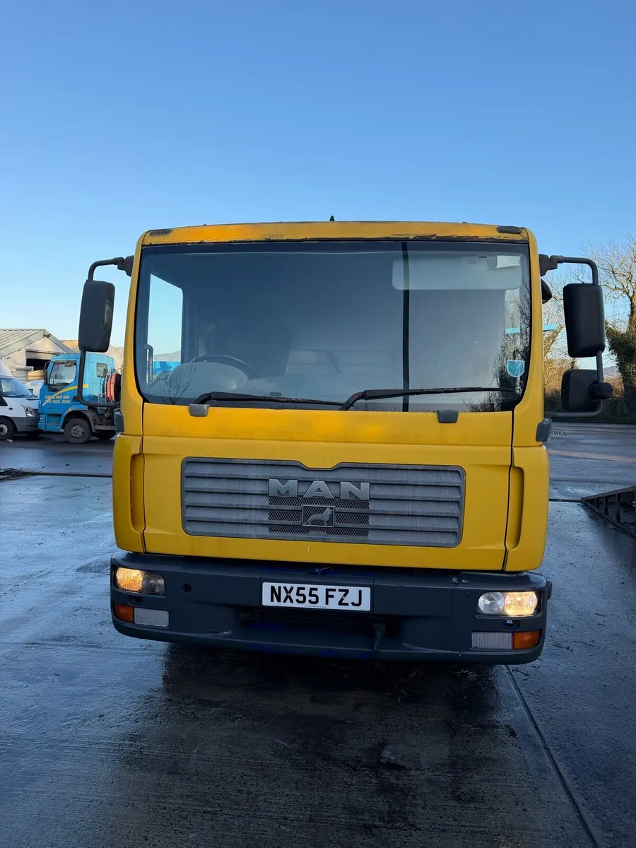 Man oil tanker - Image 3