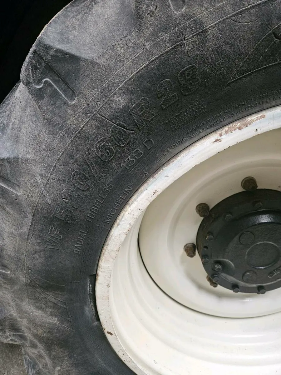 New Holland solid rims & tyres - Image 4