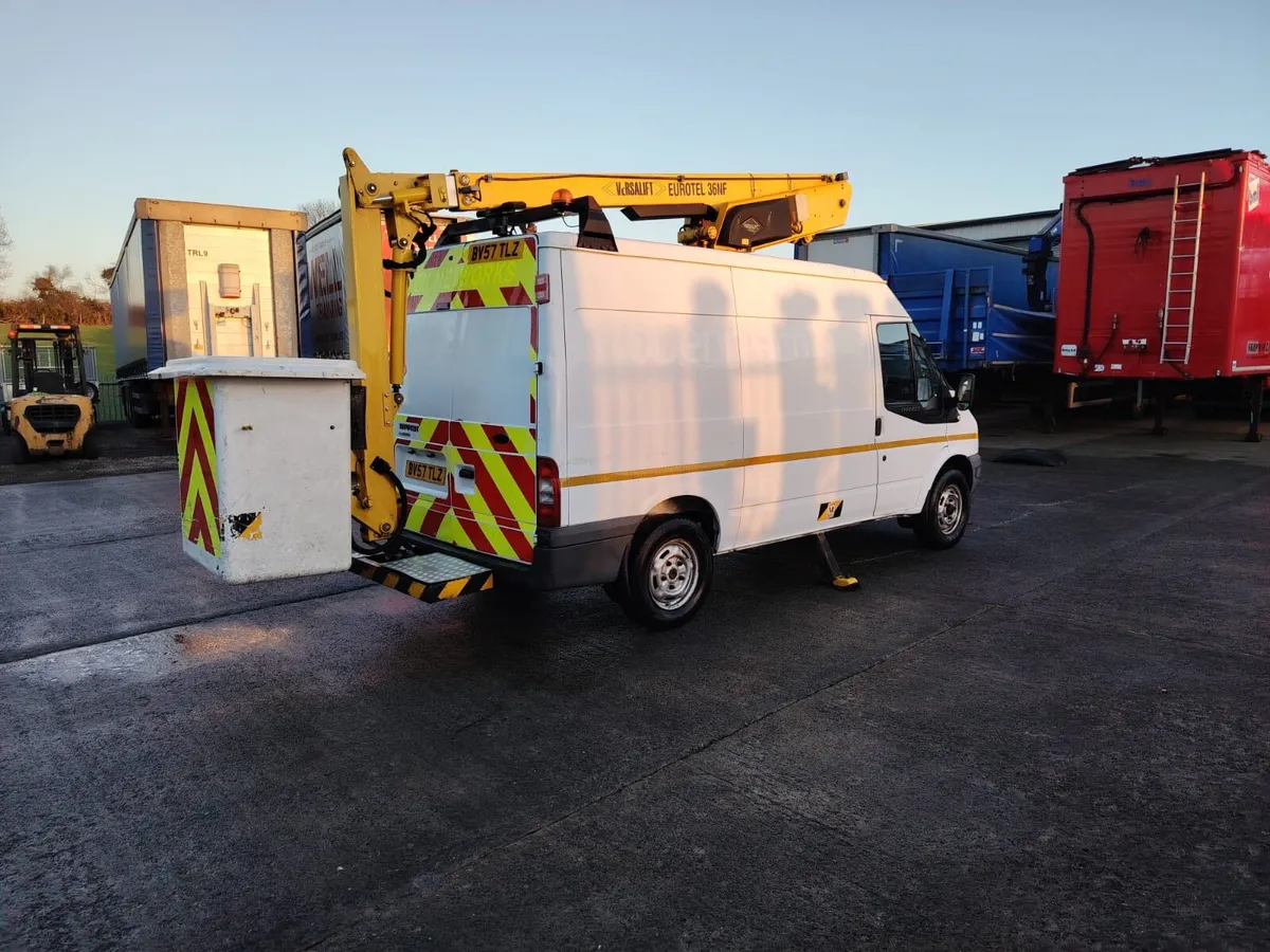2008 transit 3.5 ton cherry picker 13.5 meter lift - Image 1