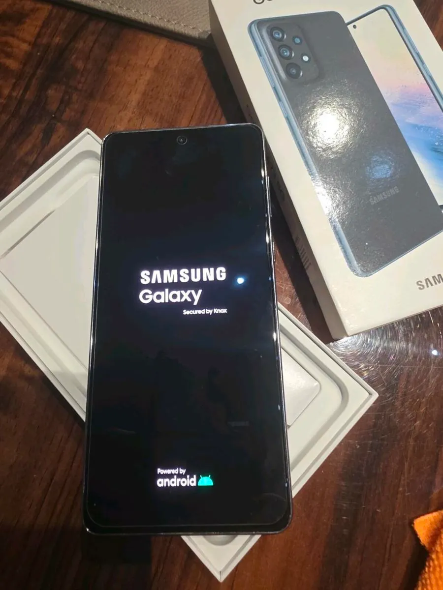 Samsung A73 - Image 4