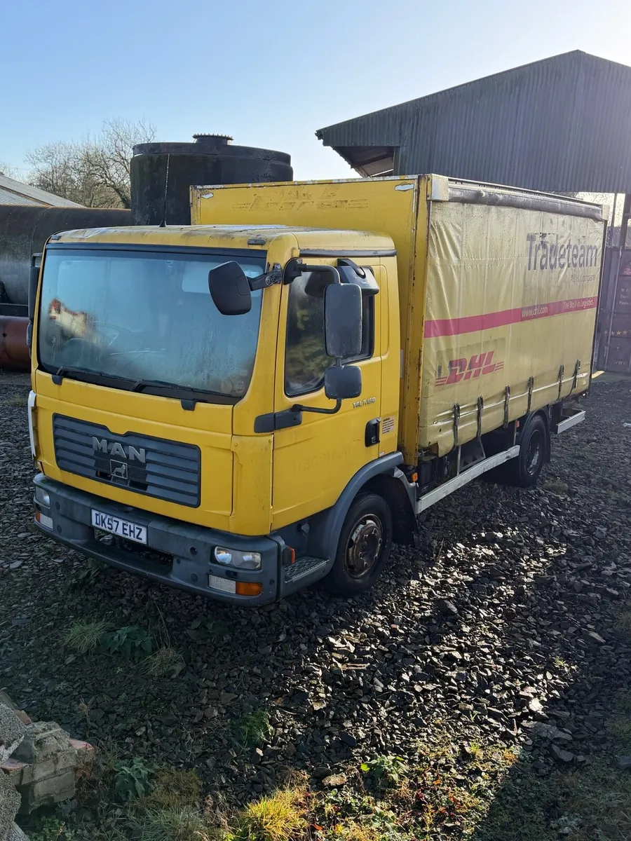 Man Curtainsider - Image 2