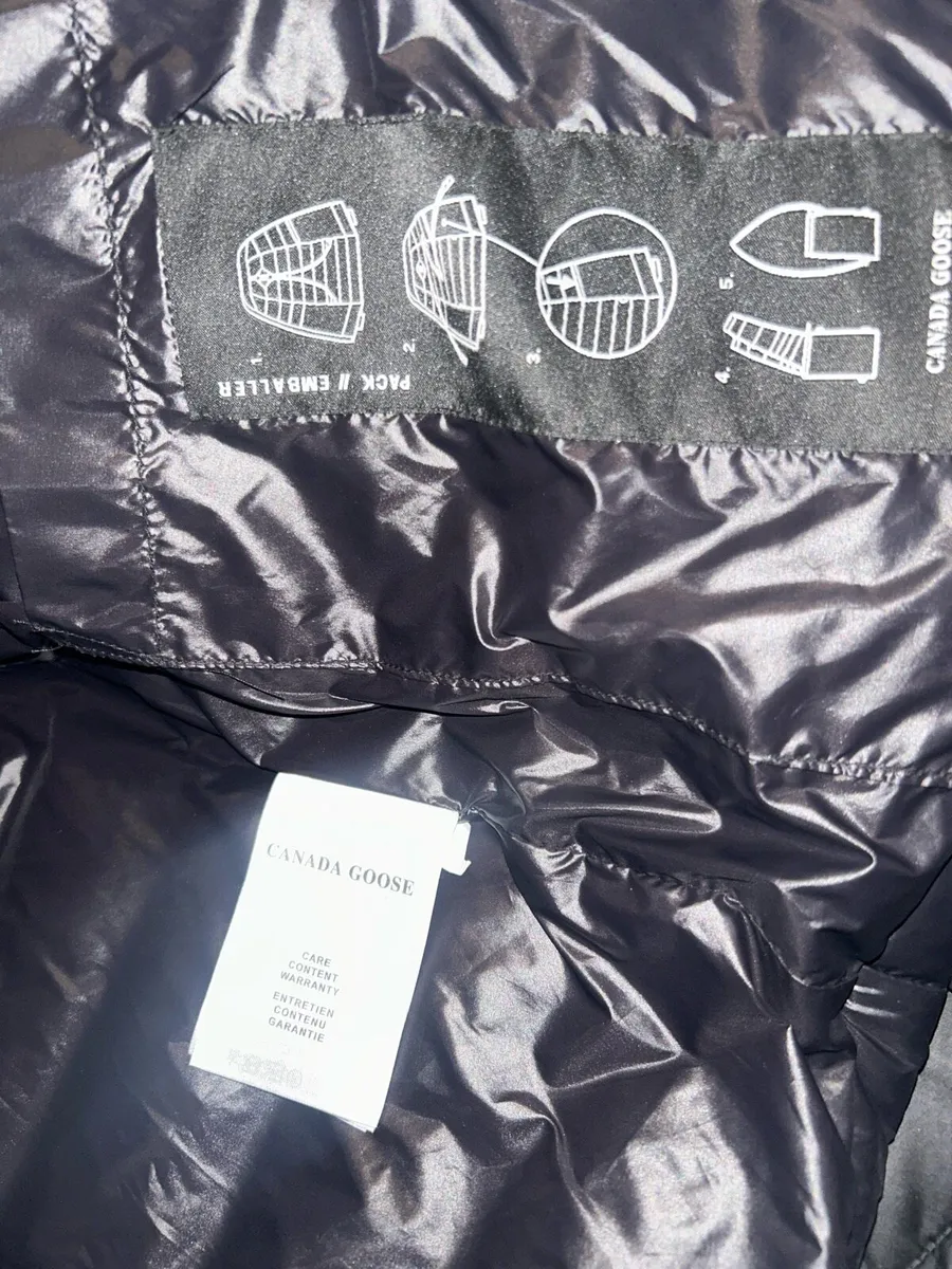 canada goose crofton black badge - Image 3