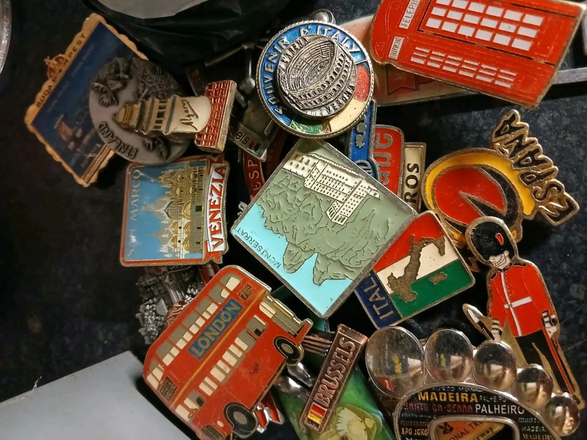 Vintage fridge magnets - Image 1