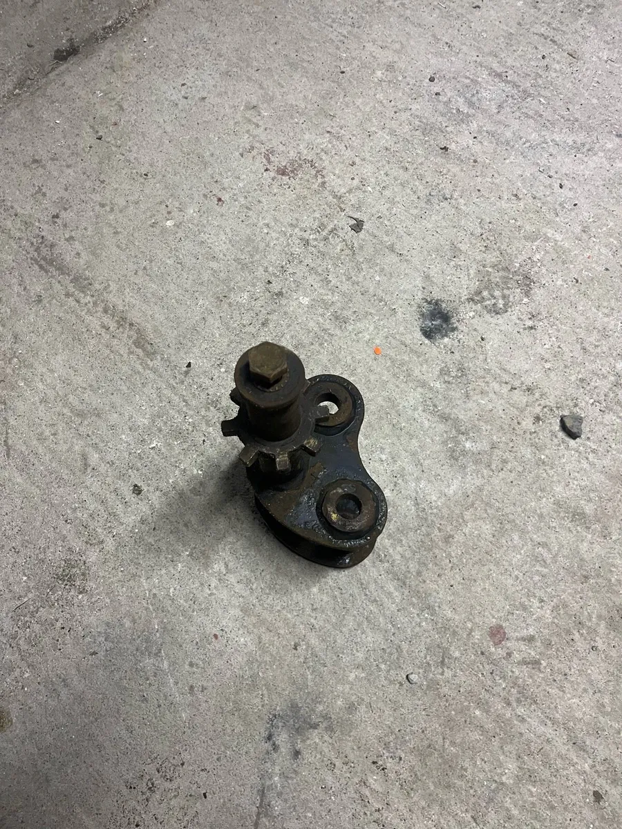 Digger headstock - Image 2