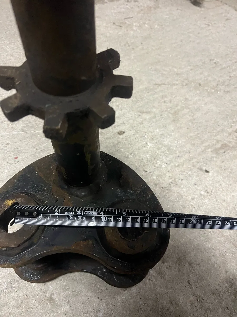 Digger headstock - Image 3