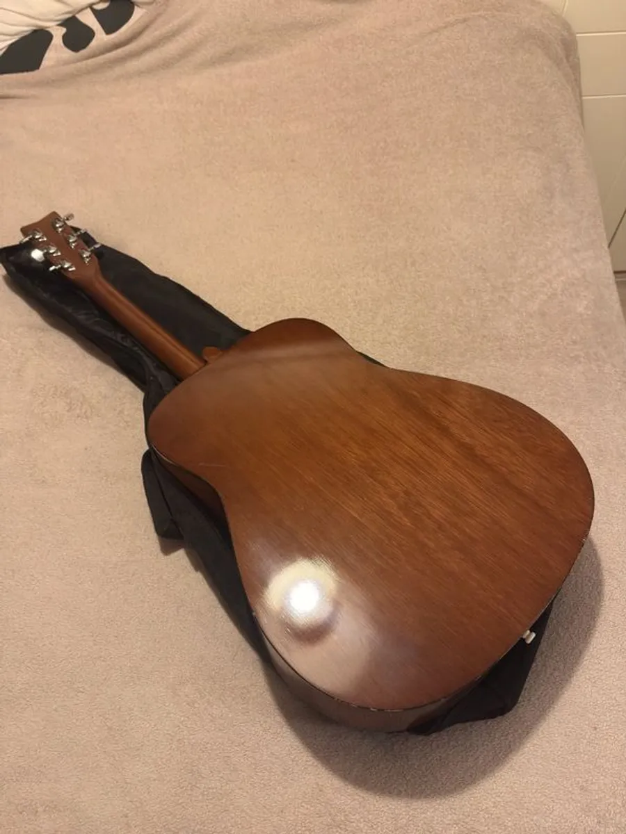 Yamaha F310 Acoustic Guitar + Gig Bag - Image 3