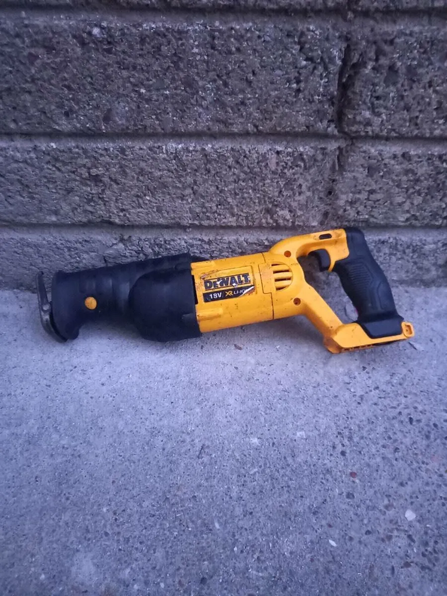 DeWalt Cordless Sabre Saw - Image 1