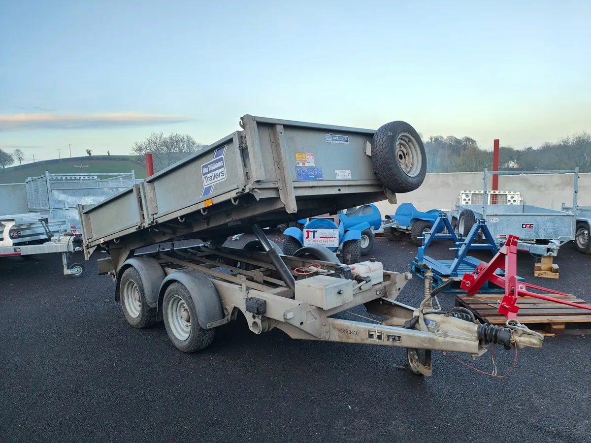 Tipping trailer - Image 1