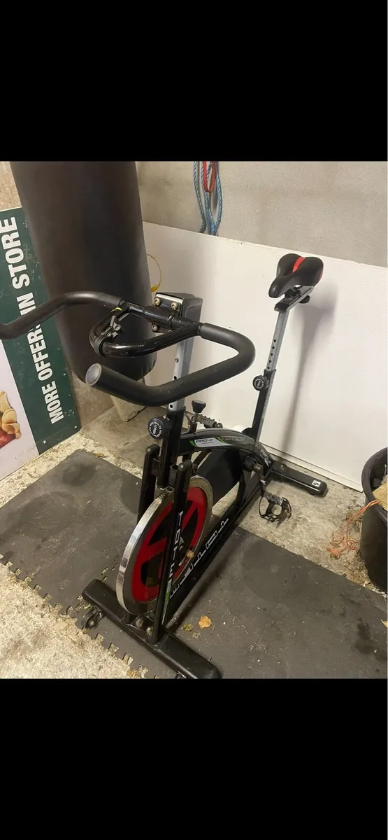 Exercise bike - Image 1