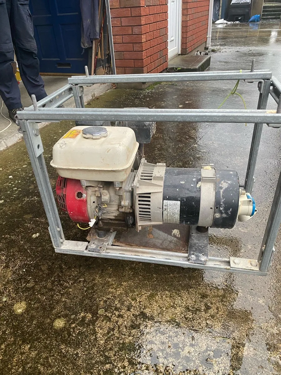 Honda 6.5kva Generator in need of some work - Image 1