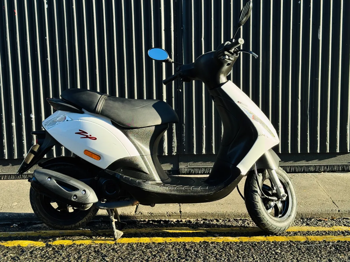 Piaggio ZIP 50 2022 - Image 2