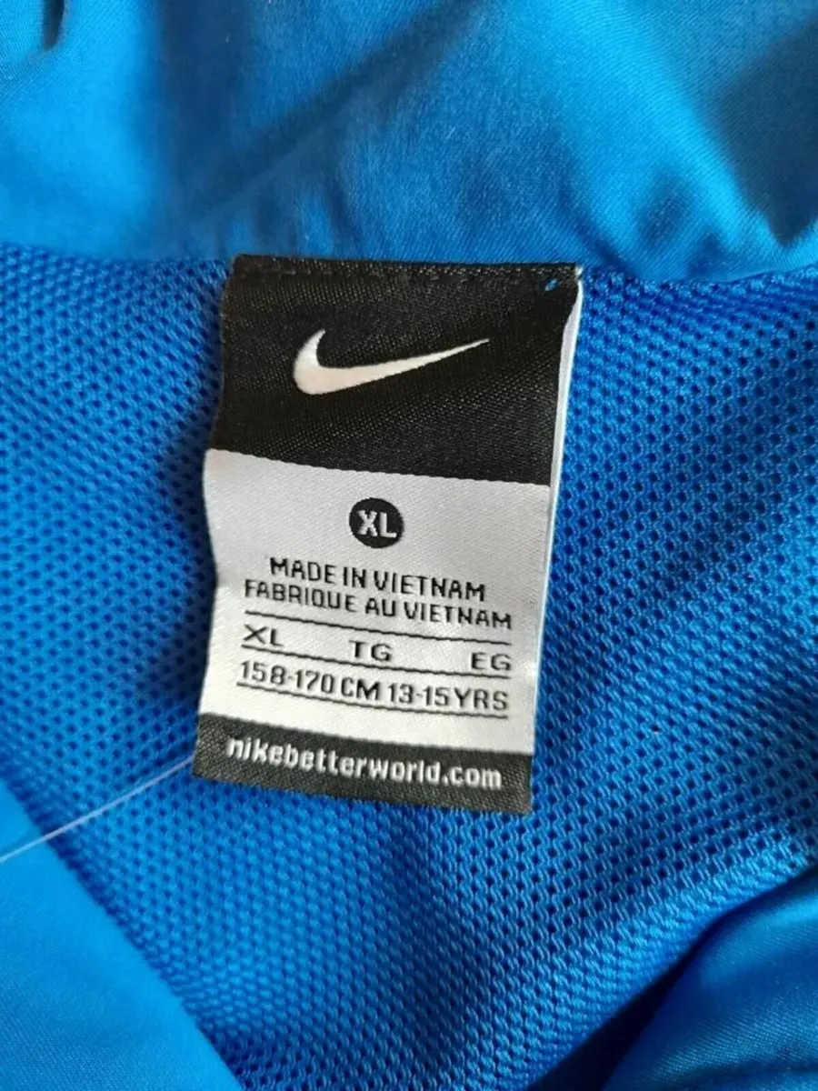 New: Boys NIKE tracksuit age 13 - 15 - Image 3