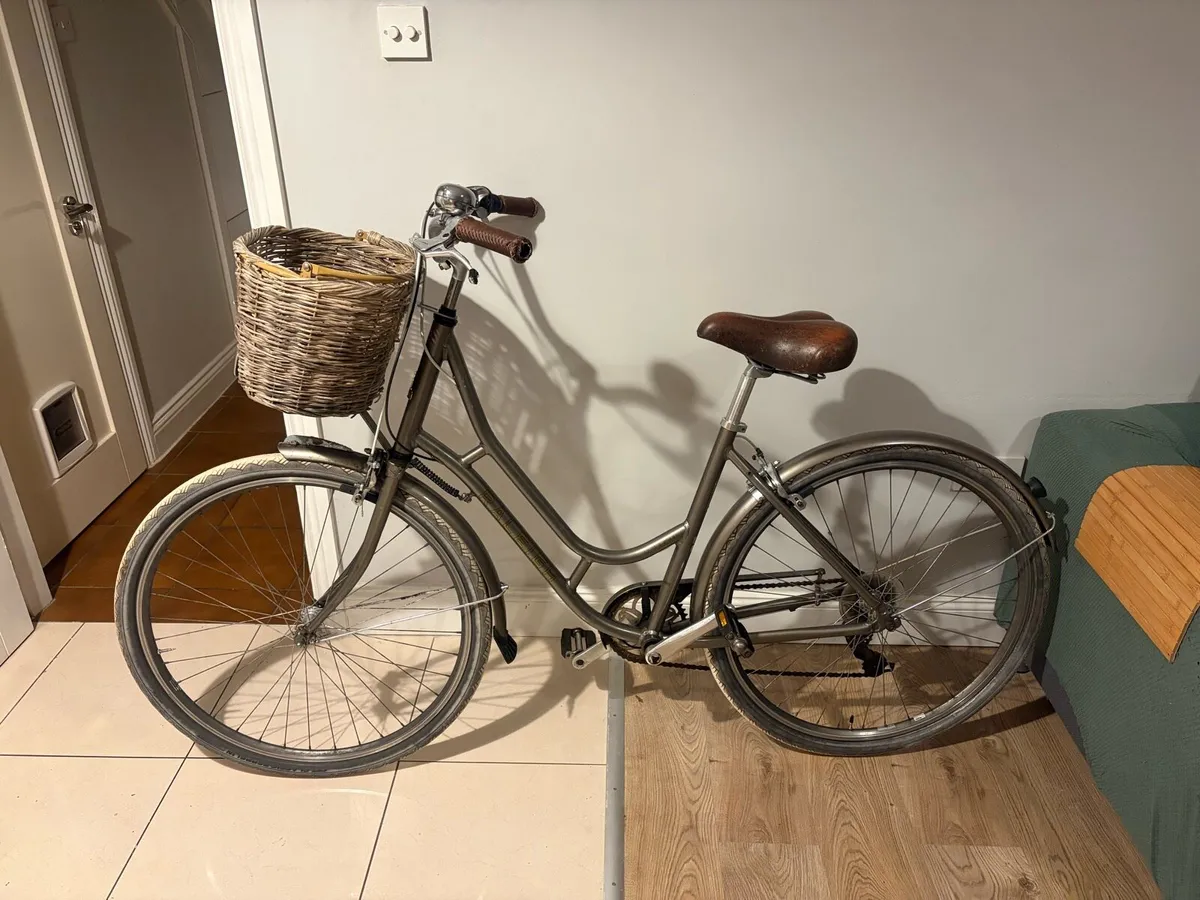 Bike Bicycle - Ladies bike with basket - Image 1