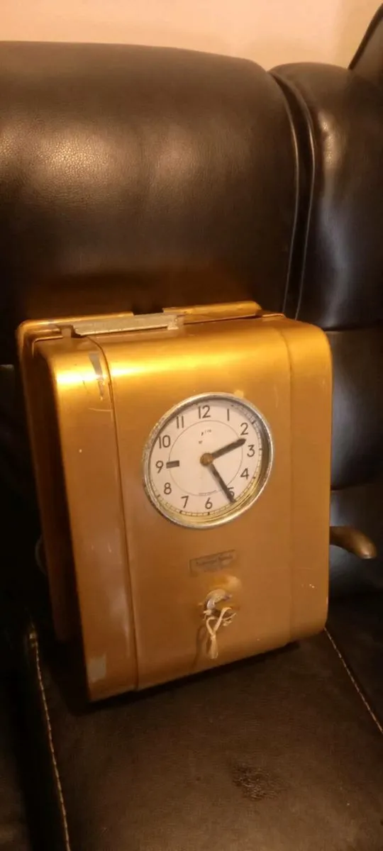 Antique HEAVY Industrial card clock-in Machine - Image 2