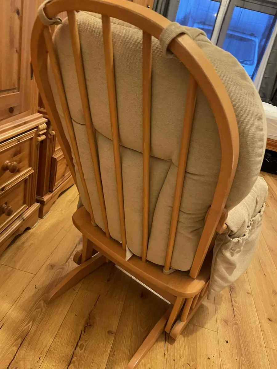 Rocking chair + stool - Image 3