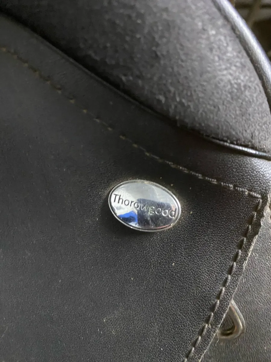 17” Thorowgood T4 adjustable saddle - Image 2