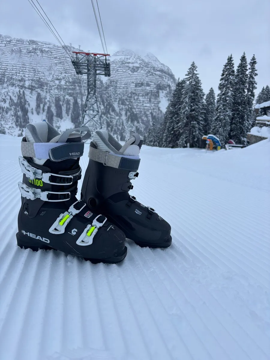 Ski boots - Image 1