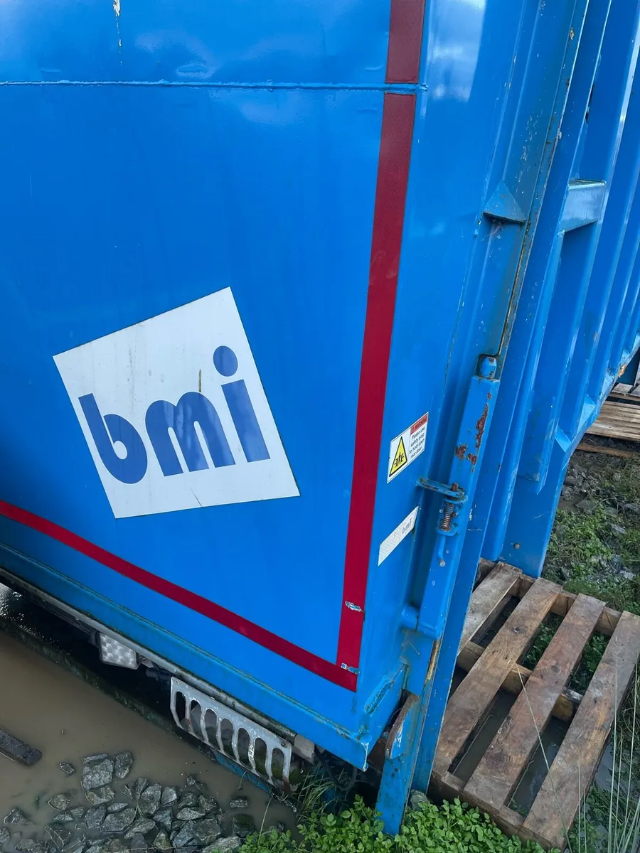 BMI Ejector body  Volvo scania daf Renault - Image 2