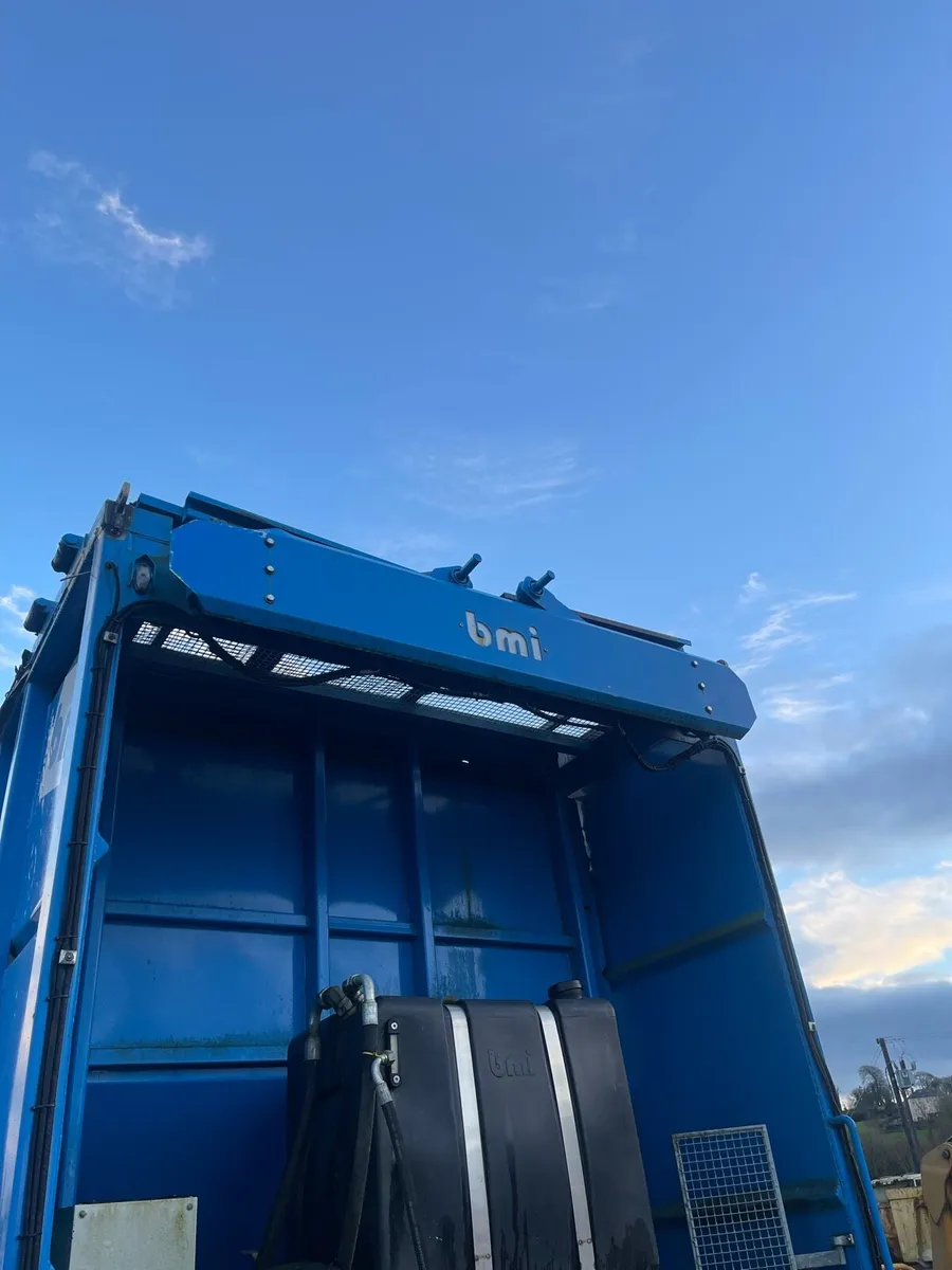 BMI Ejector body  Volvo scania daf Renault - Image 3