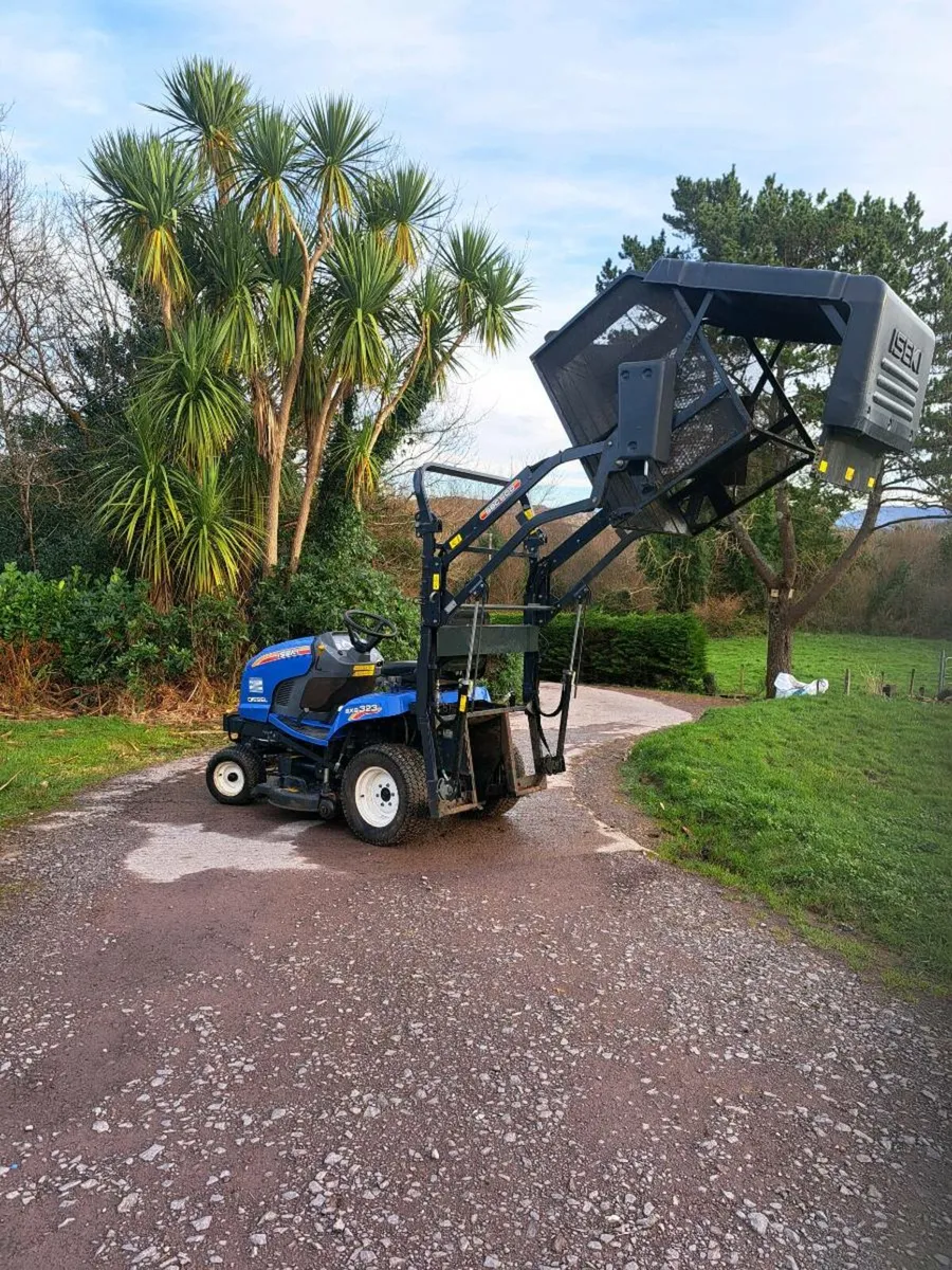 Iseki sxg323 hi tip lawnmower - Image 2