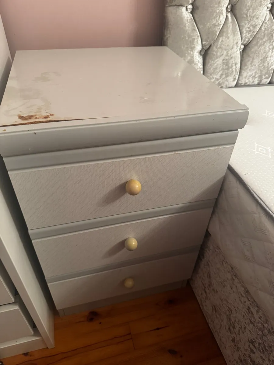 2 x bedroom lockers - grey - Image 2