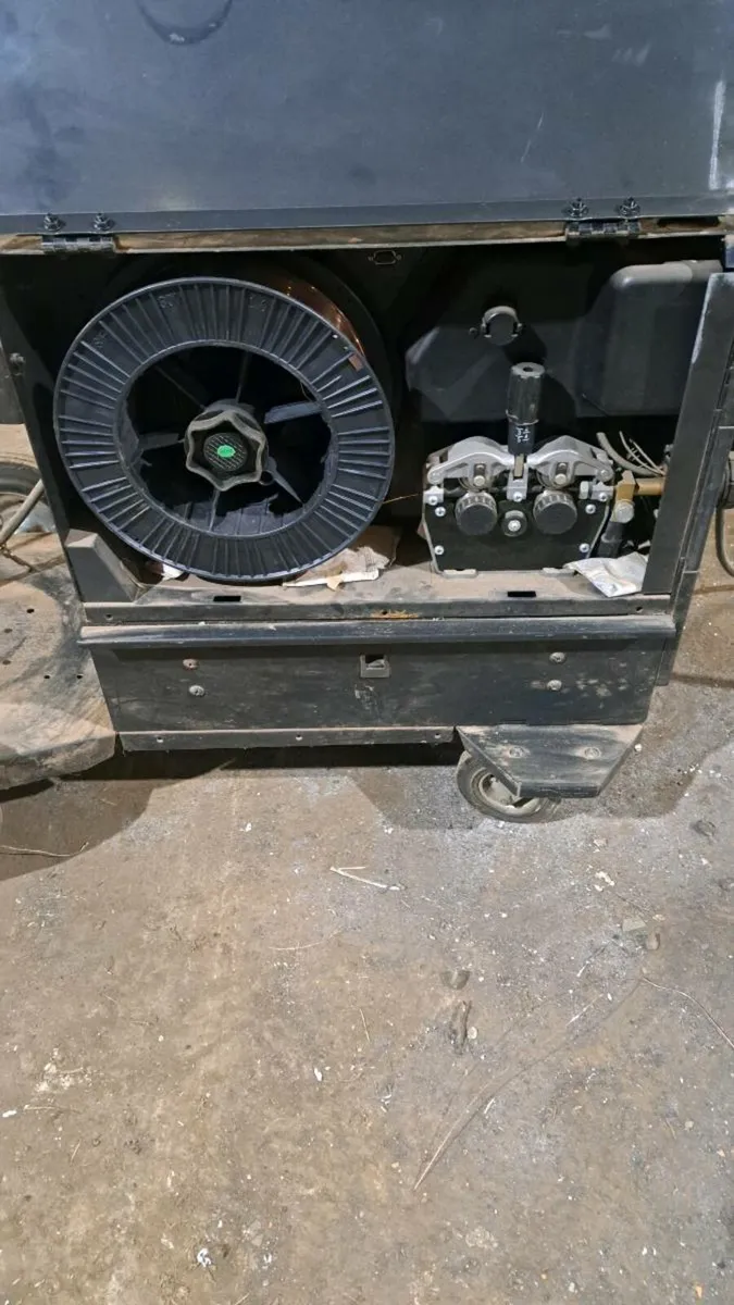 TER Mig/Tig 250A welder. - Image 4