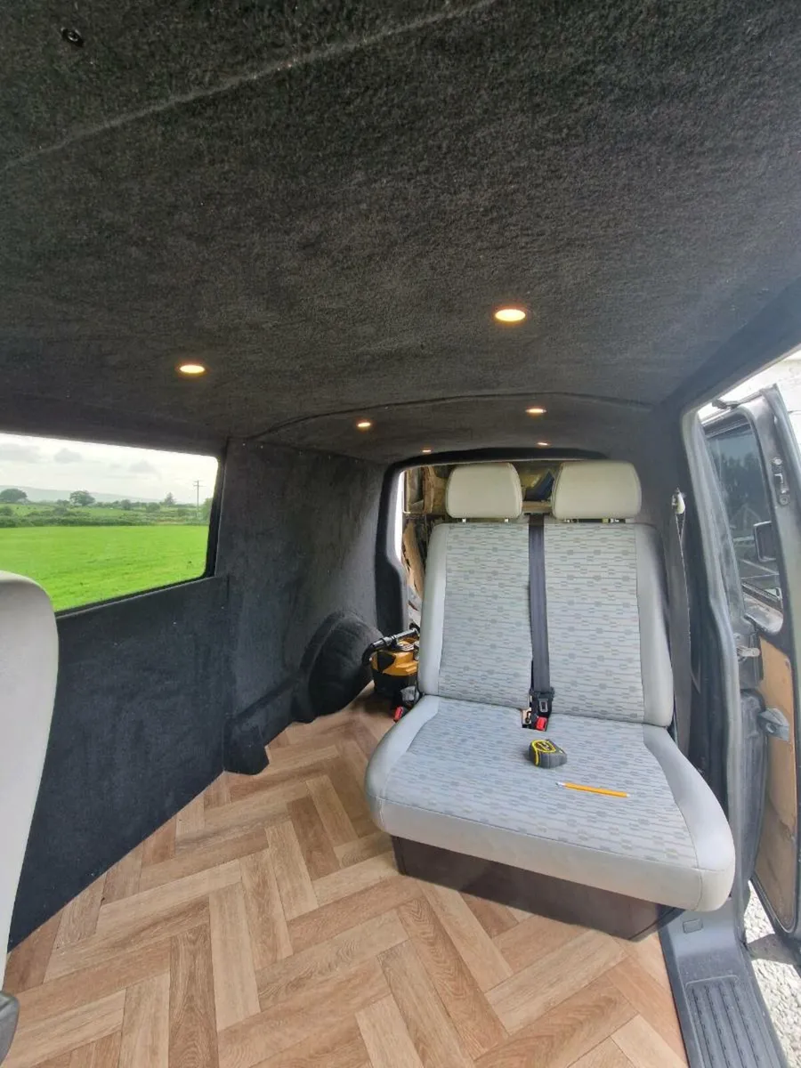 VW Transporter 1.9tdi 105BHP ***Low Milage*** - Image 4