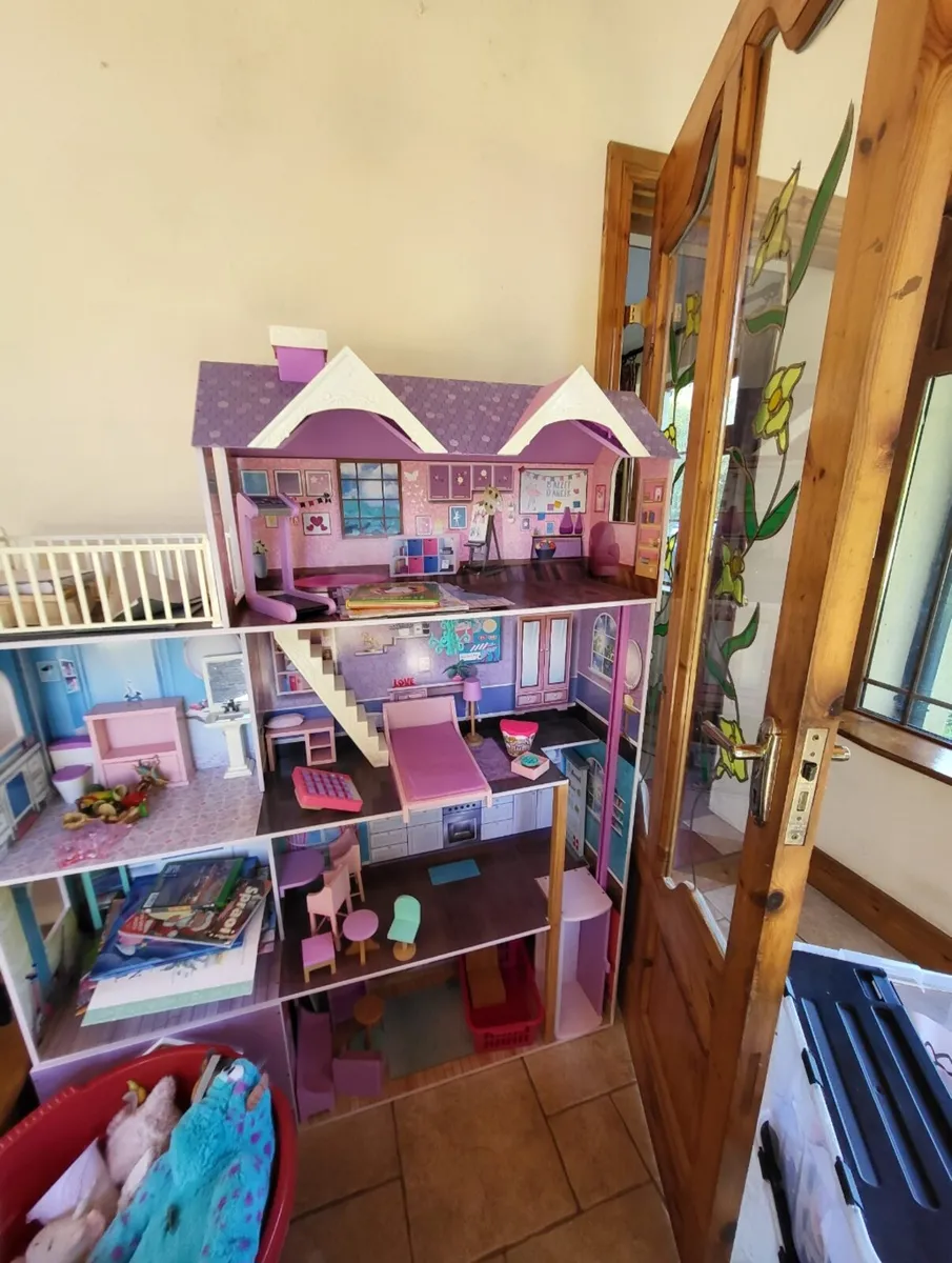 Dolls House - Image 1