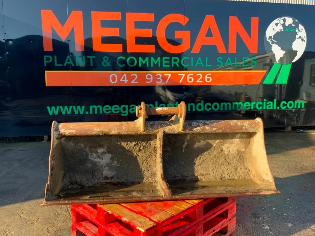 72" GRADING BUCKET.........65mm PINS.........651 - Image 1