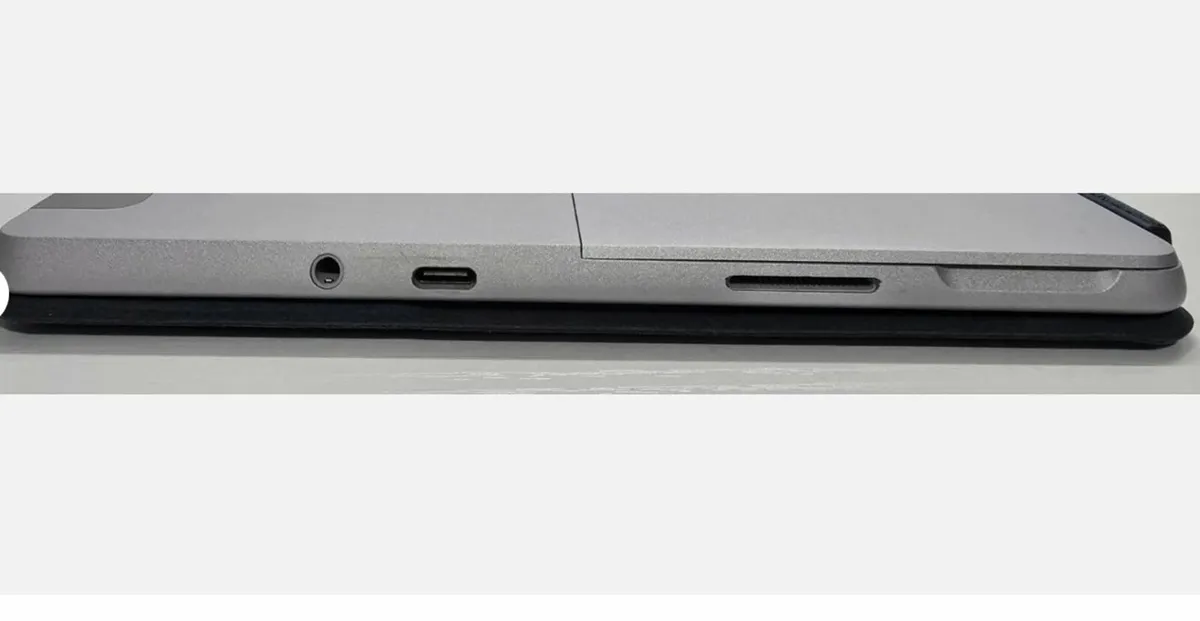 Microsoft Surface Go 10" 1824 Tablet 8GB 256GB SSD - Image 3