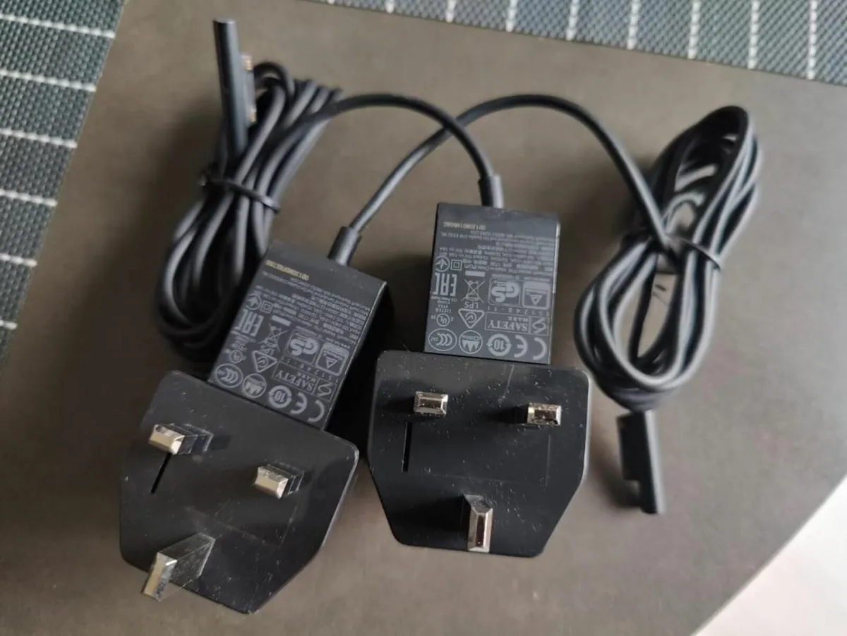 Genuine Microsoft Surface Adapter Charger 24W GO - Image 3