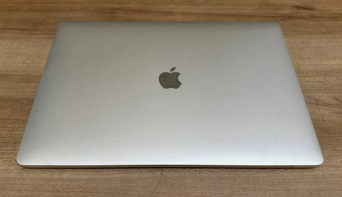 2018 Apple MacBook Pro 15" i7 16GB RAM 256GB SSD - Image 3