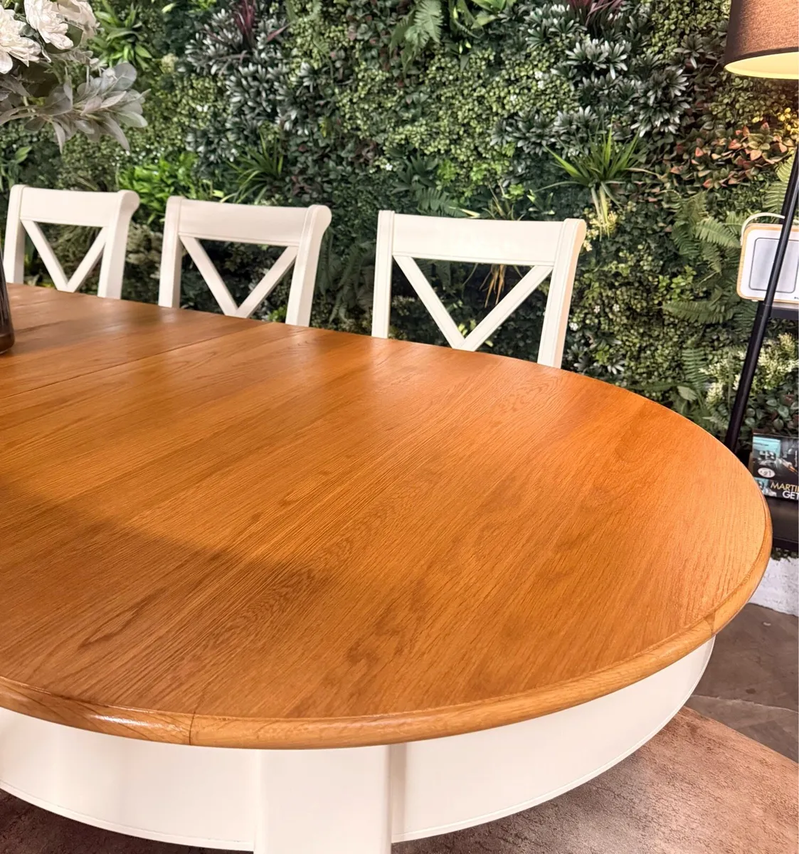 Large extending oak kitchen table & 8 chairs - Image 4