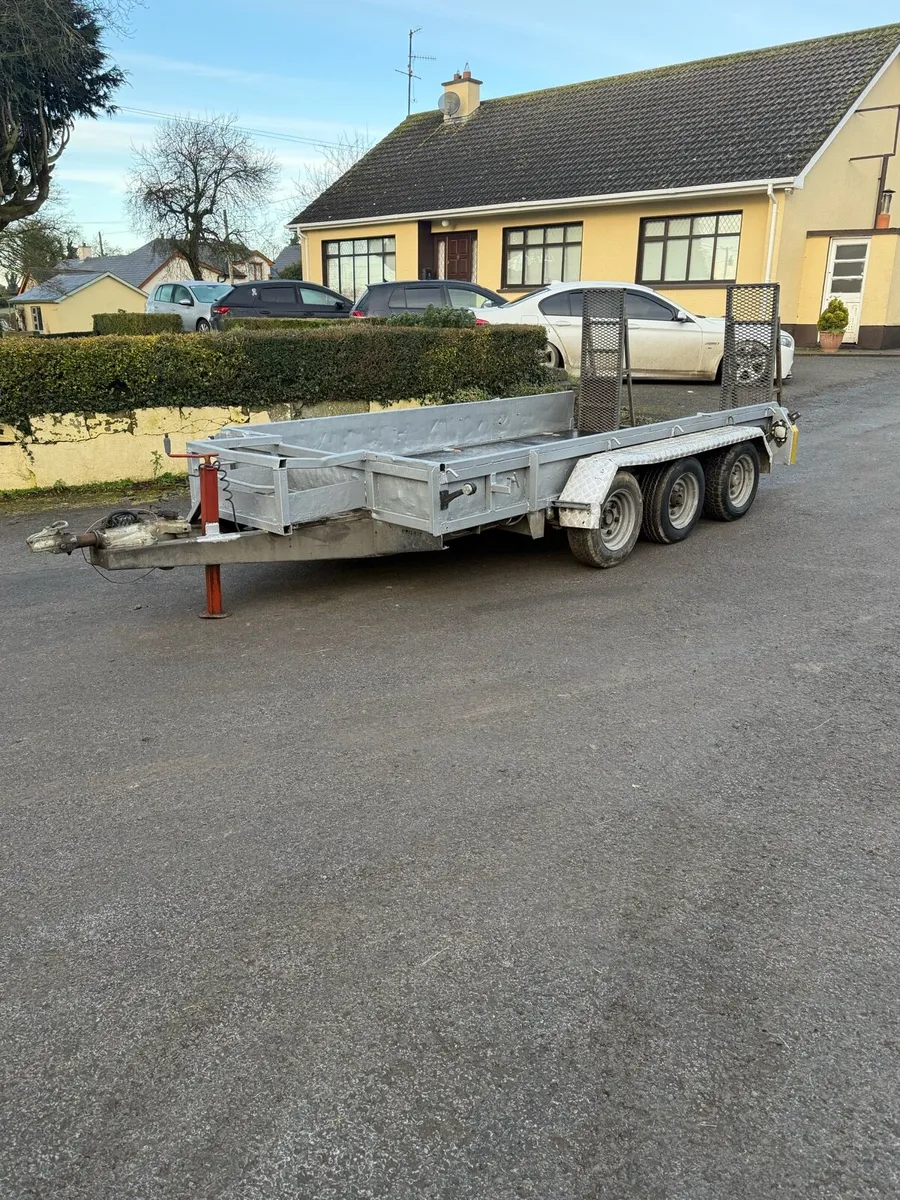 Pro-fit tri-axle plant trailer - Image 1