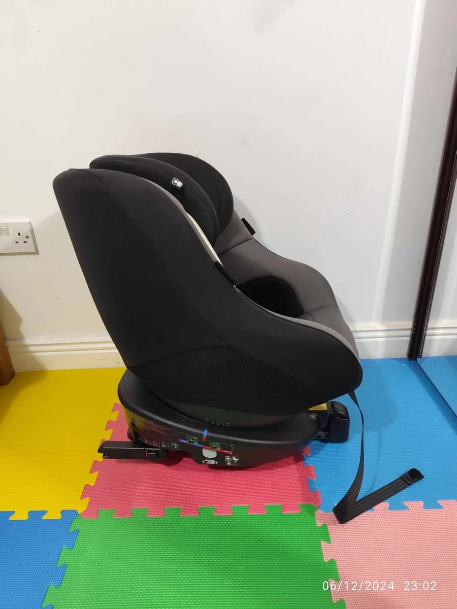 Joie spin 360 isofix car seat - Image 3