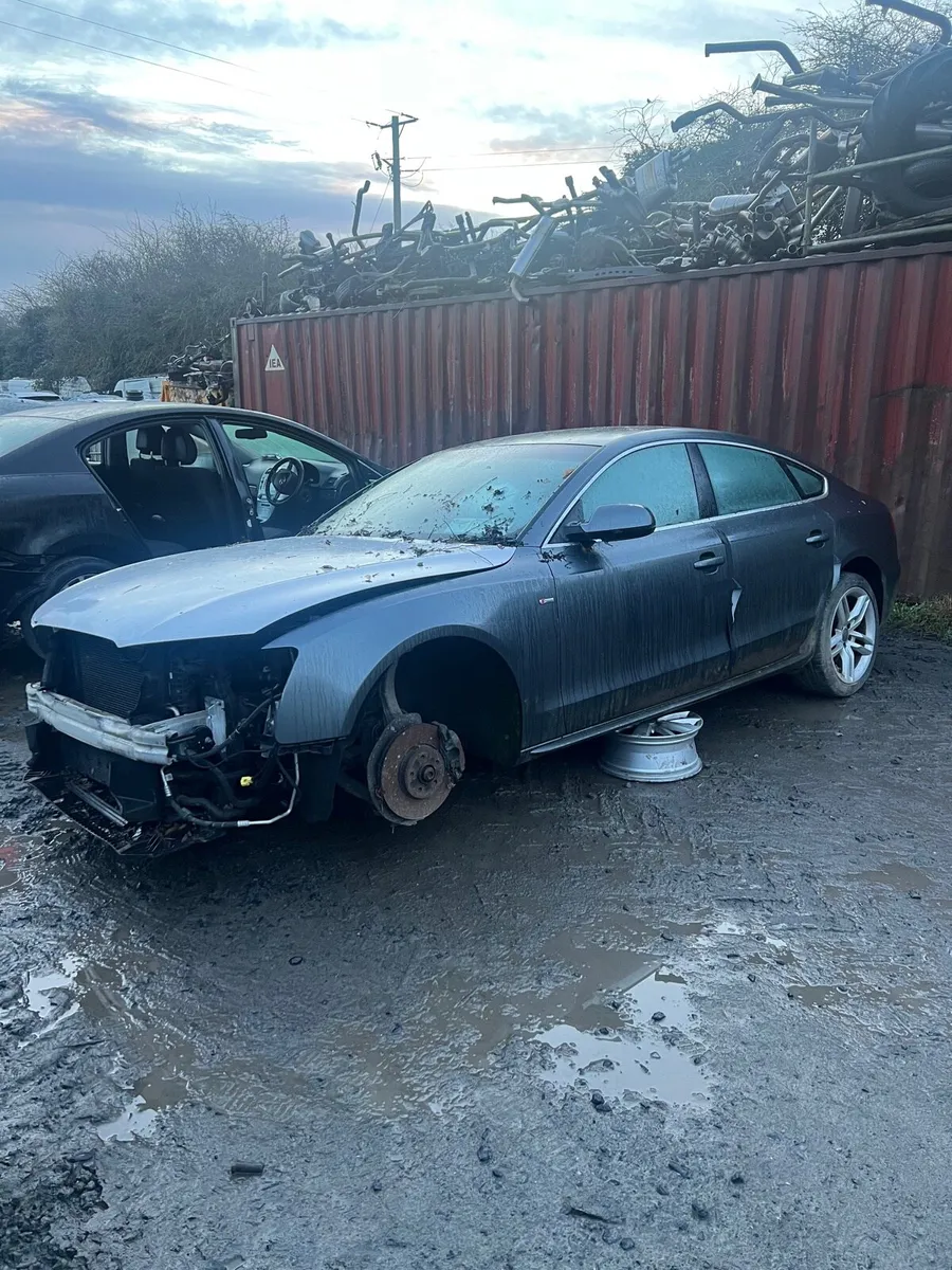 Breaking audi a5 2016 s line cnh 2.0tdi - Image 1