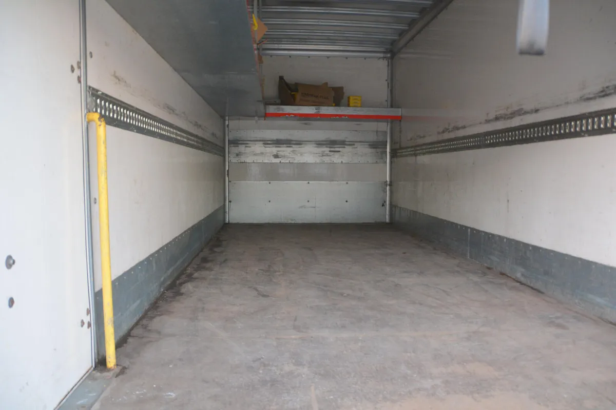 MAN 10T GVW 20' Box & 1.5T tail lift - Image 2